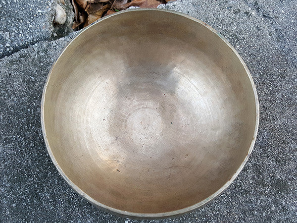 B Crown Chakra Old Tibetan Singing Bowl 6.25"