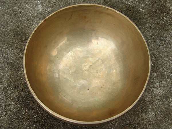 Astonishing D# Sacral Chakra Tibetan Singing Bowl 8.25"